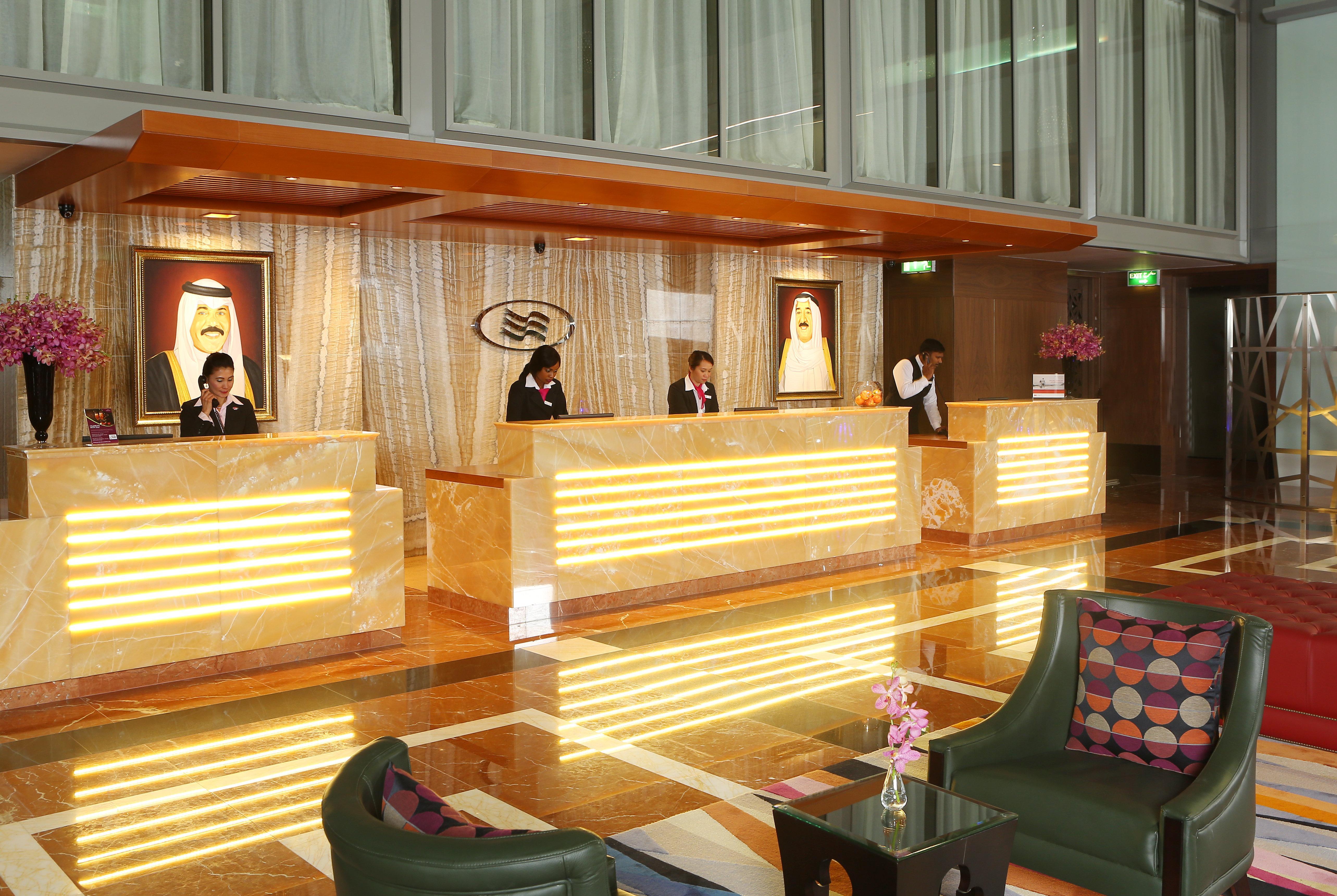 Crowne Plaza Kuwait Al Thuraya City By Ihg Kuwait City Bagian luar foto