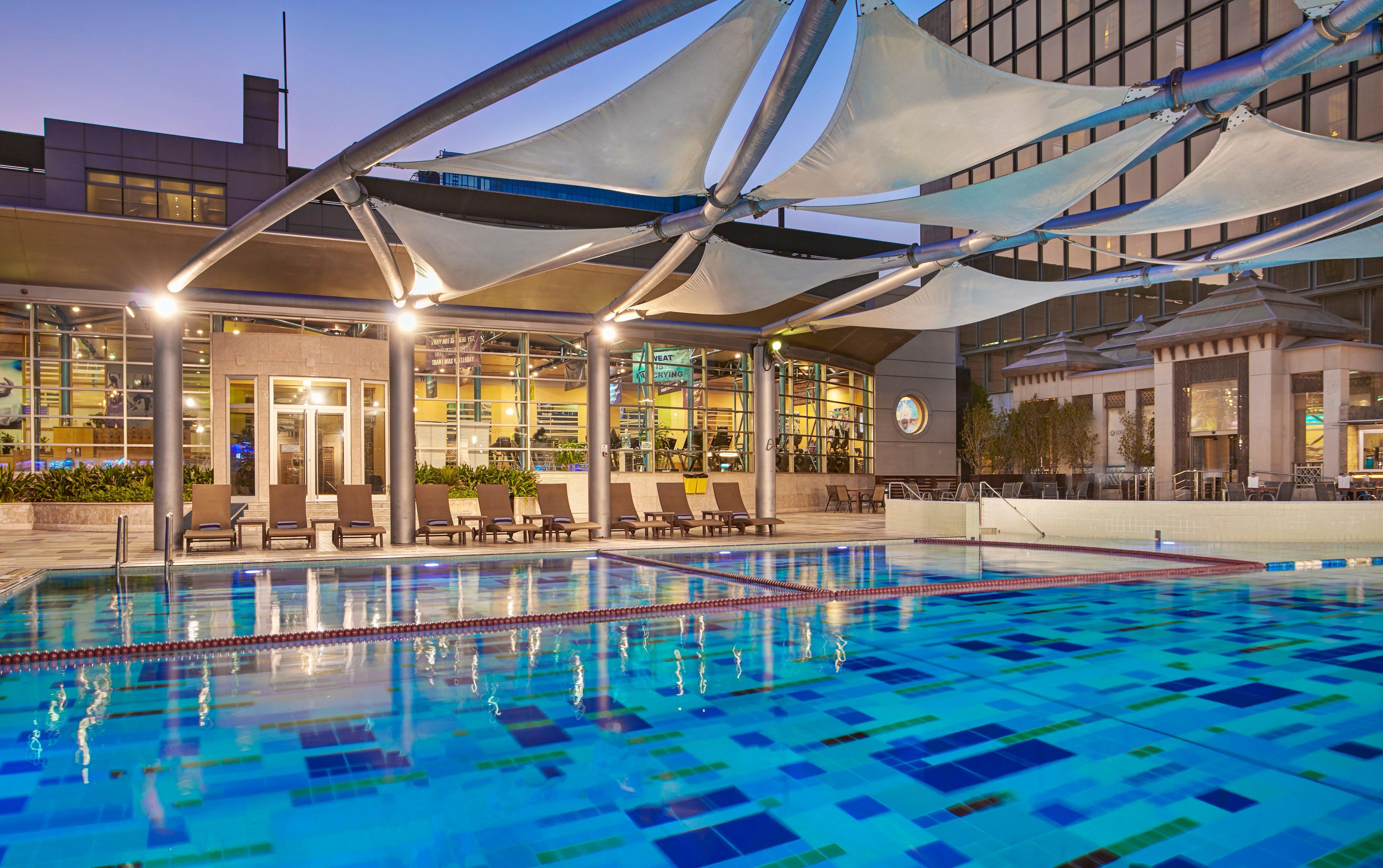 Crowne Plaza Kuwait Al Thuraya City By Ihg Kuwait City Bagian luar foto