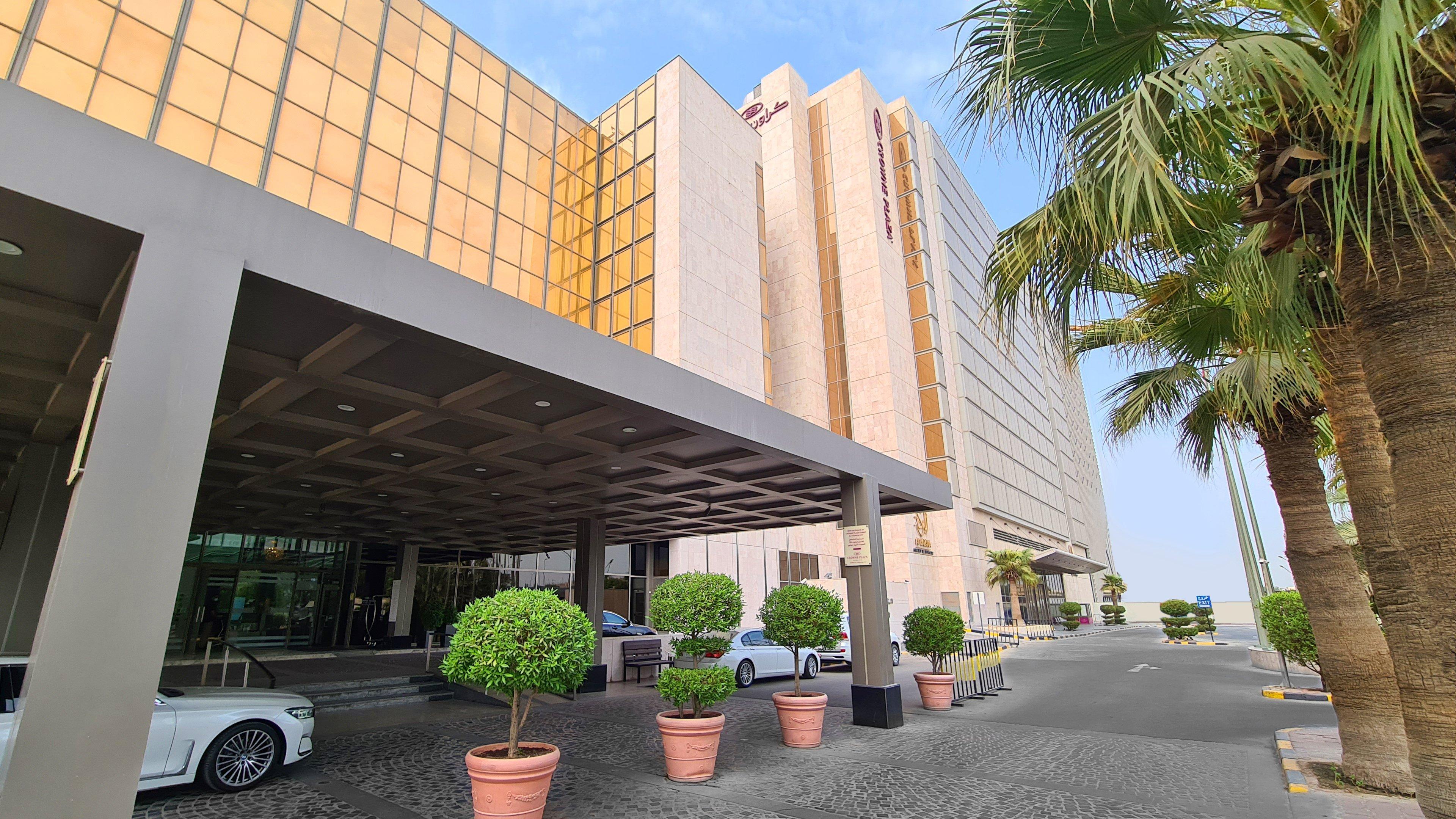 Crowne Plaza Kuwait Al Thuraya City By Ihg Kuwait City Bagian luar foto