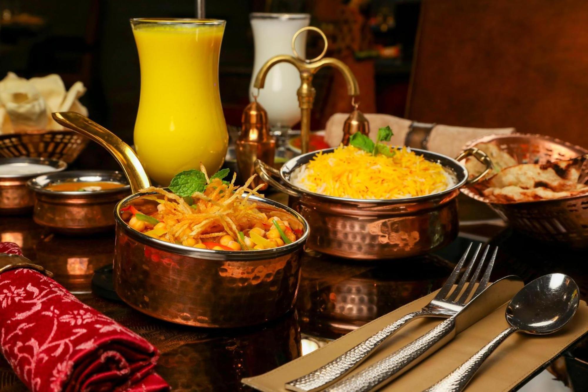 Crowne Plaza Kuwait Al Thuraya City By Ihg Kuwait City Bagian luar foto