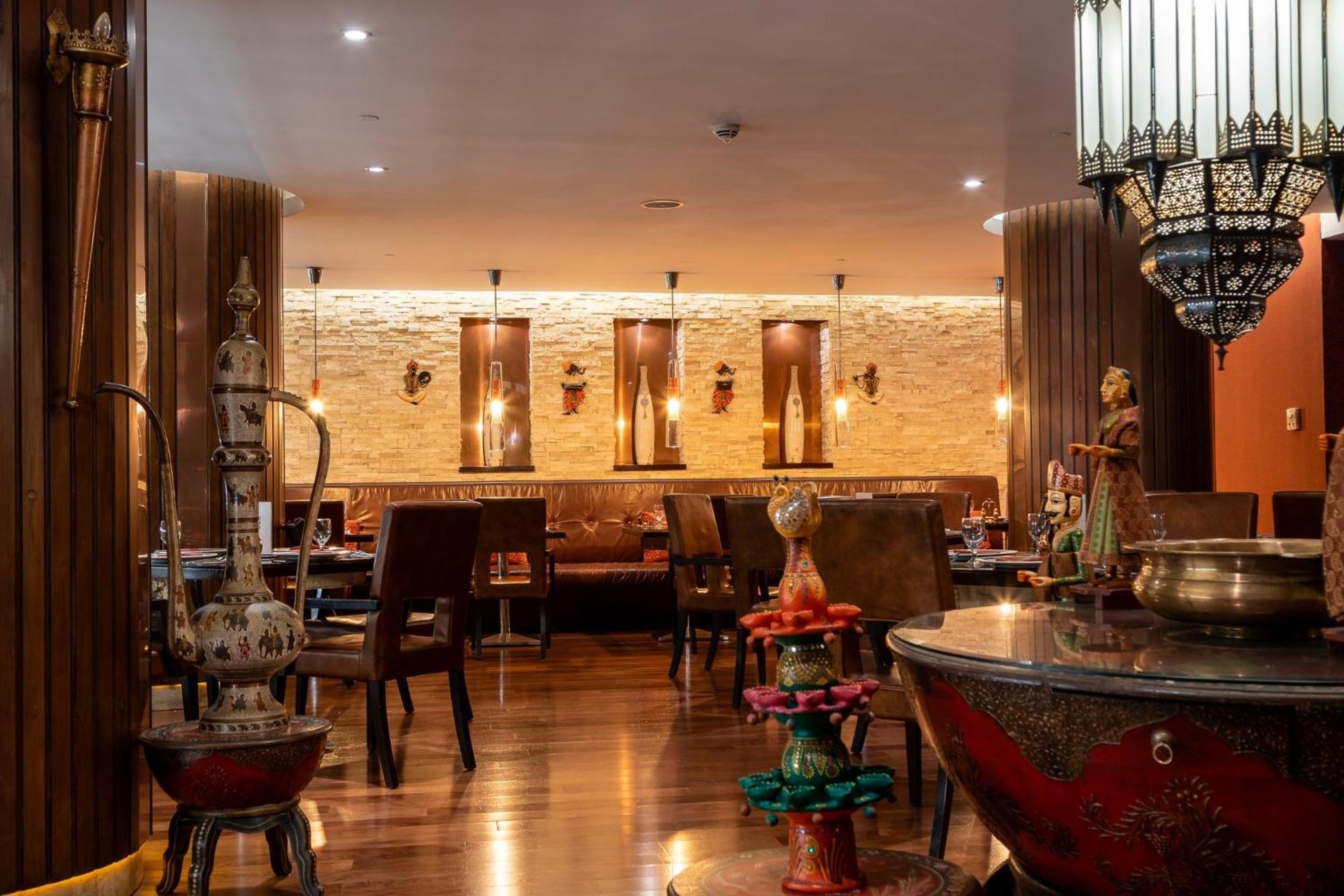 Crowne Plaza Kuwait Al Thuraya City By Ihg Kuwait City Bagian luar foto